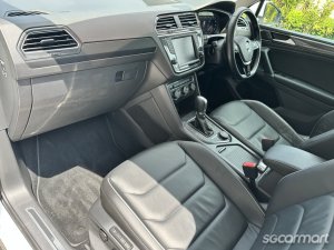 Volkswagen Tiguan 2.0A R-Line 380 TSI Panoramic Roof