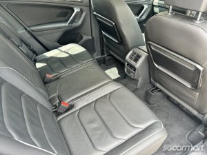 Volkswagen Tiguan 2.0A R-Line 380 TSI Panoramic Roof