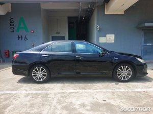 Toyota Camry 2.0A (New 10-yr COE)