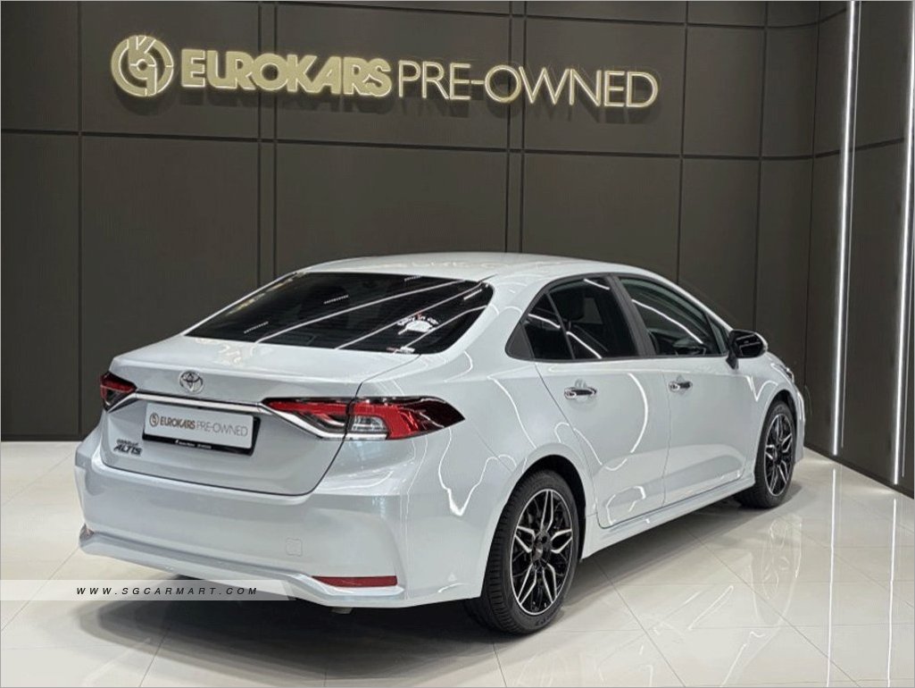 Toyota Corolla Altis 1.6A Standard