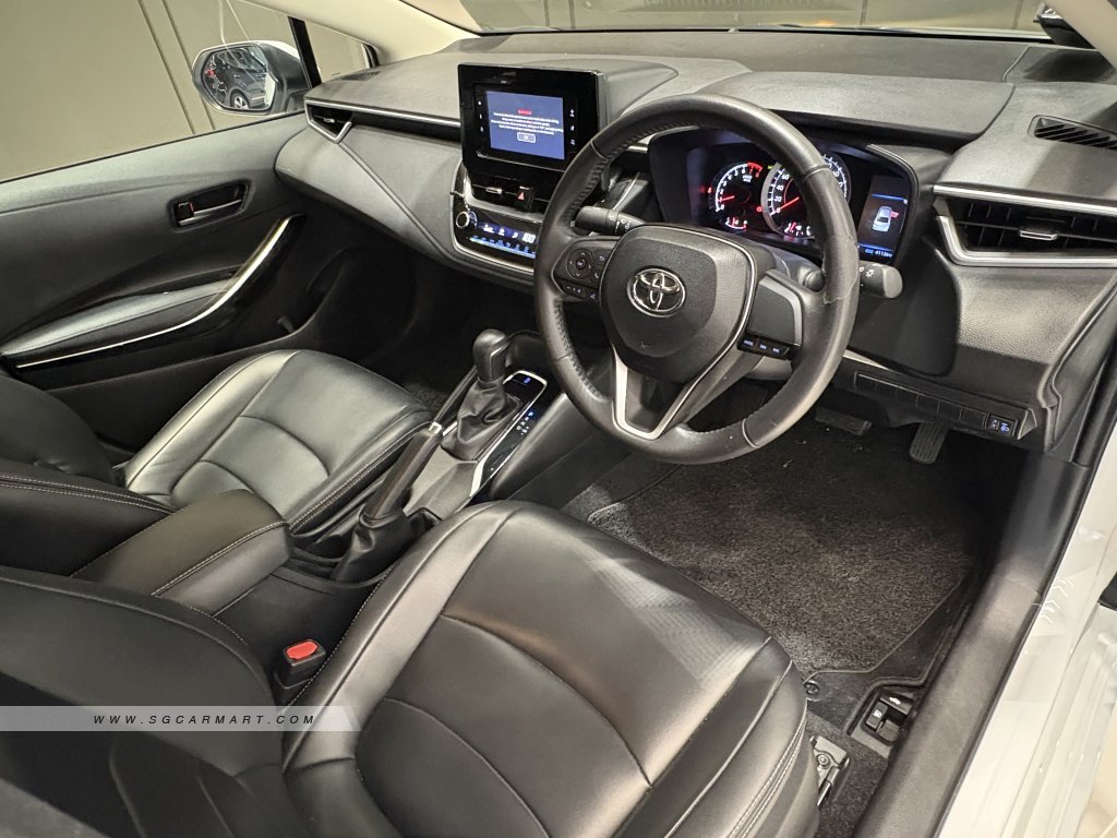 Toyota Corolla Altis 1.6A Standard