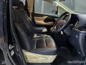 Toyota Vellfire 2.5A X 8-Seater