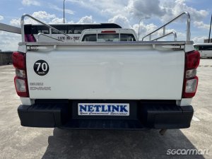 Isuzu TFR87J Single-Cab Pickup