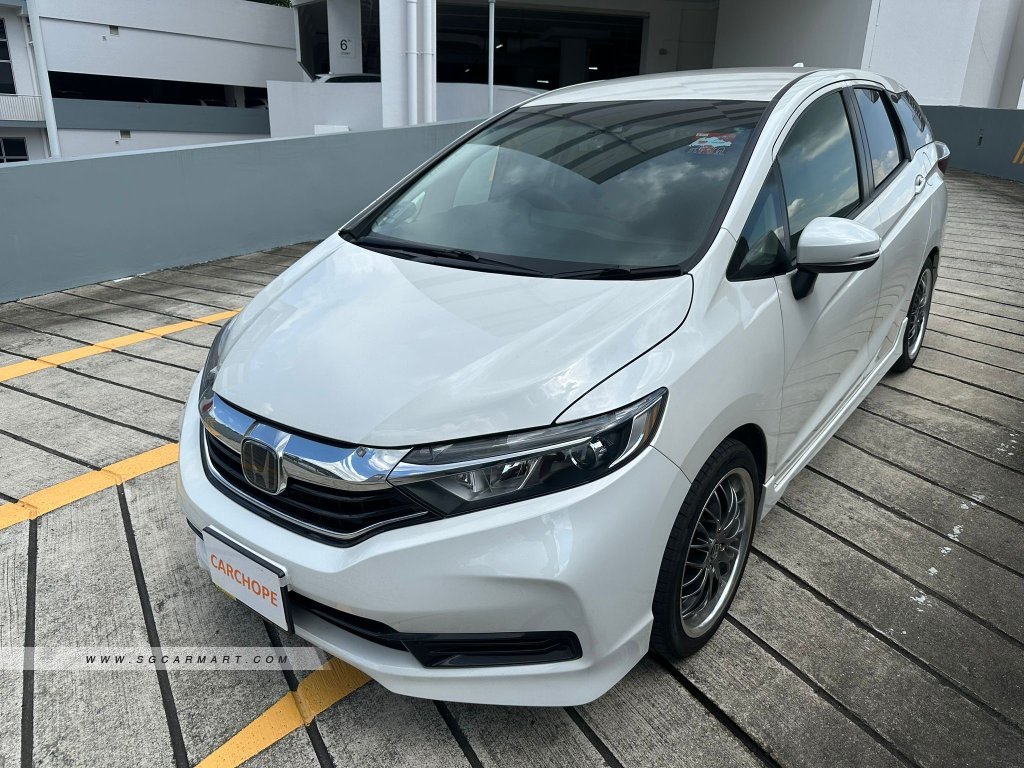 Honda Shuttle 1.5A G Honda Sensing