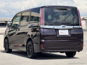 Toyota Noah 2.0A X