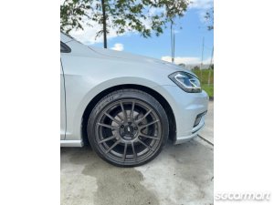 Volkswagen Golf 1.4A TSI Highline Sunroof