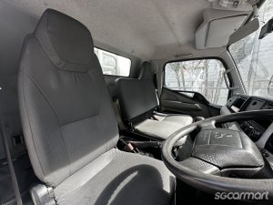 Mitsubishi Fuso Canter FEB21