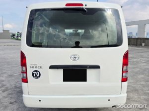 Toyota Hiace 2.8A