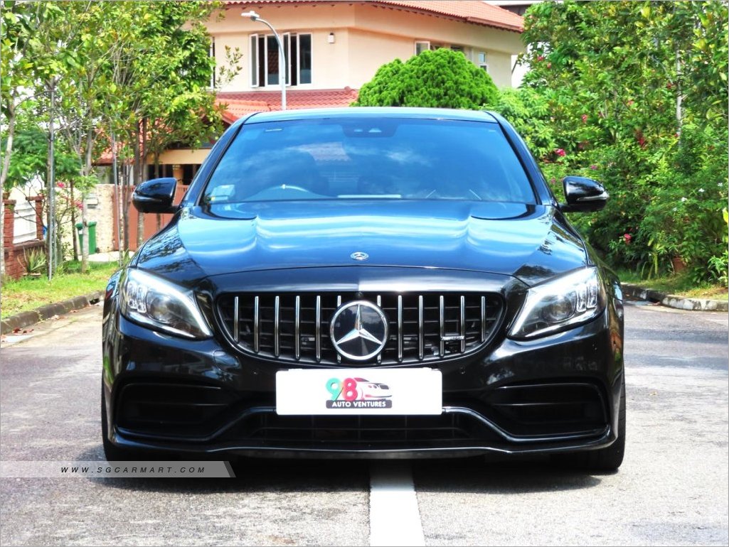 Photos for Mercedes-Benz C-Class C63 S AMG - Sgcarmart