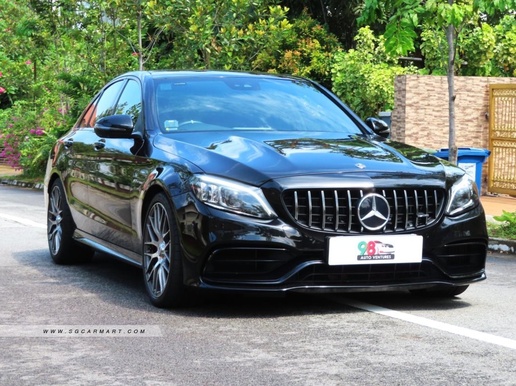 Photos for Mercedes-Benz C-Class C63 S AMG - Sgcarmart