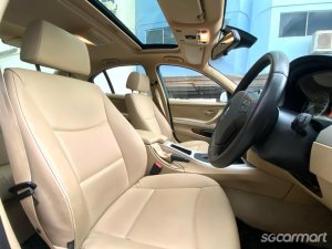 BMW 3 Series 318i Sunroof (COE till 10/2030)