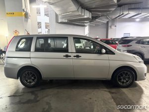 Toyota ISIS 1.8A LX (COE till 12/2028)