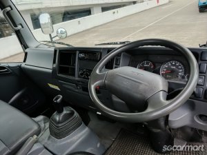 Isuzu NPR75U