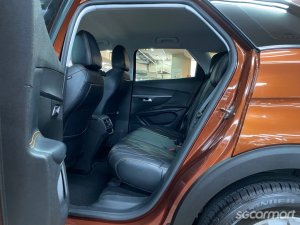 Peugeot 3008 1.6A PureTech EAT6 Active