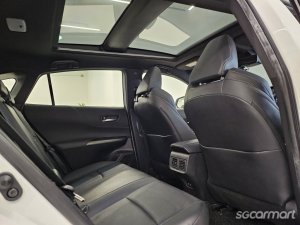 Toyota Harrier Hybrid 2.5A Luxury Sunroof