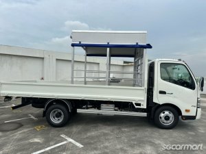 Hino XZU710R