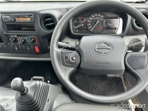 Hino XZU710R