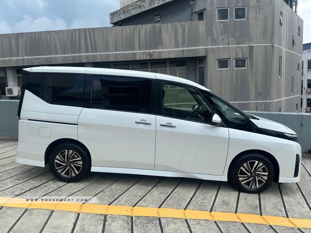 Nissan Serena e-POWER Hybrid 1.4A Highway Star Premium