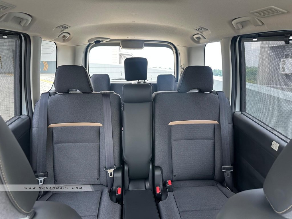 Nissan Serena e-POWER Hybrid 1.4A Highway Star Premium