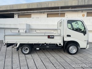 Hino Dutro 2.8M