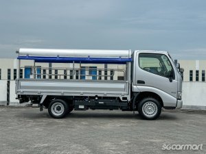 Hino Dutro 2.8M