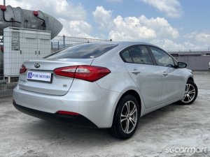 Kia Cerato Forte 1.6A EX
