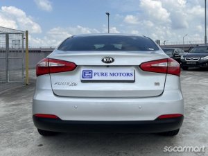 Kia Cerato Forte 1.6A EX