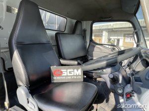 Mitsubishi Fuso Canter FEB50