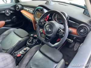 Mini Cooper S 2.0A 5DR