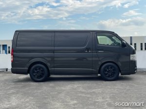 Toyota Hiace 3.0M