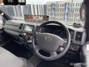 Toyota Hiace 3.0M