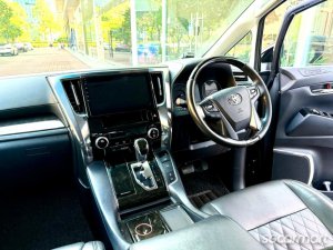 Toyota Vellfire 2.5A Z G-Edition Moonroof