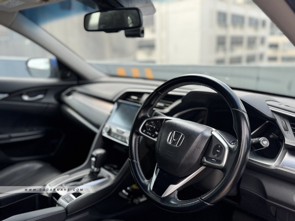 Honda Civic 1.5A VTEC Turbo Sunroof