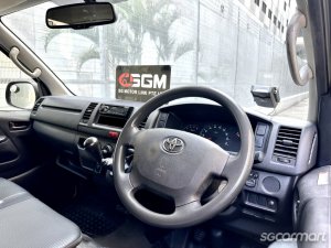 Toyota Hiace 3.0M