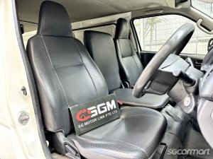 Toyota Hiace 3.0M