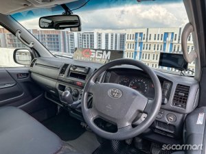 Toyota Hiace 3.0M