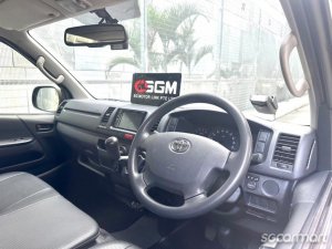 Toyota Hiace 3.0M