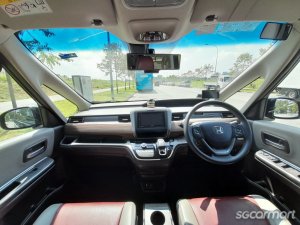 Honda Freed Hybrid 1.5A G