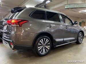 Mitsubishi Outlander 2.0A