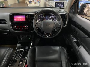 Mitsubishi Outlander 2.0A