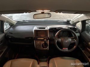 Toyota Wish 2.0A (COE till 11/2030)