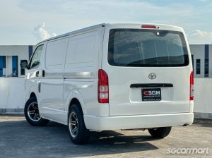 Toyota Hiace 3.0M