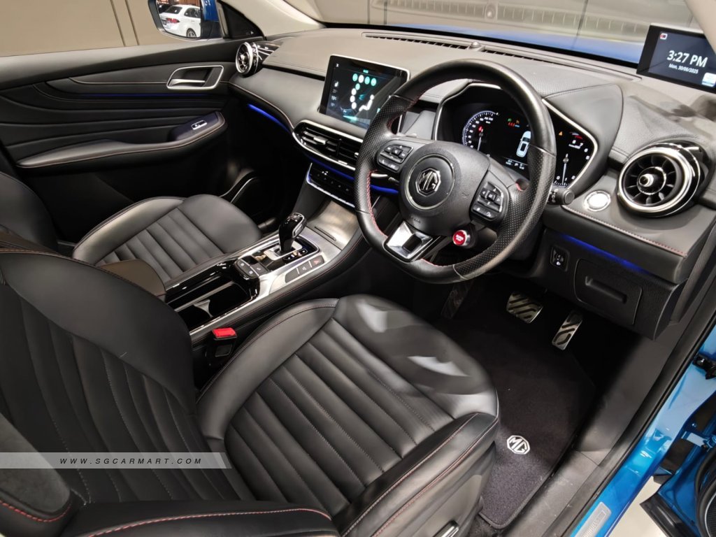 MG HS 1.5A Turbo Panoramic Roof