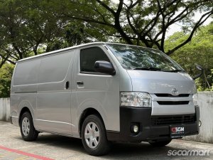 Toyota Hiace 3.0M DX