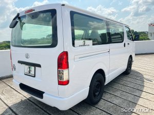 Toyota Hiace 2.8A DX