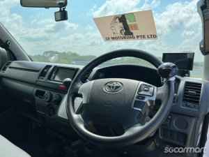 Toyota Hiace 2.8A DX