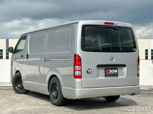 Toyota Hiace 3.0M