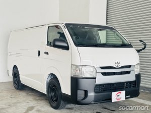 Toyota Hiace 3.0M