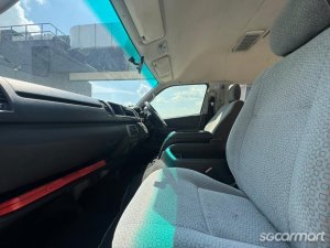 Toyota Hiace Commuter 3.0A GL High Roof (COE till 07/2030)
