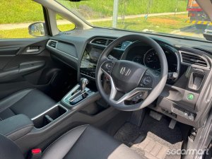 Honda Shuttle 1.5A G Honda Sensing